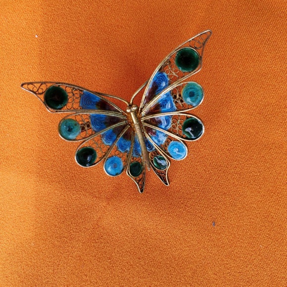VINTAGE 800 Gold Filigree Butterfly and Glass Enamel Brooch - Picture 10 of 13